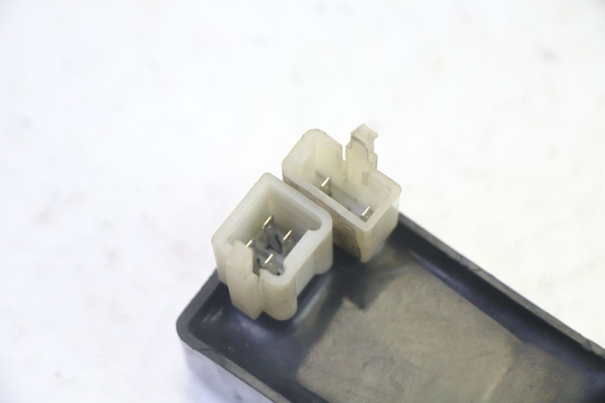 photo de BOITIER CDI KYMCO GRAND DINK 125 (2002 - 2007) - Détail de la pièce