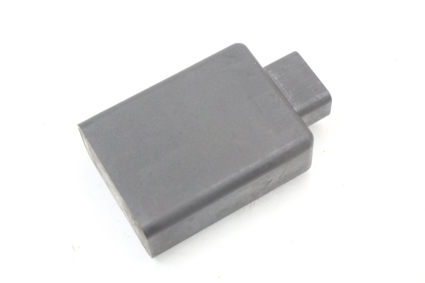 photo de BOITIER CDI SUZUKI GZ MARAUDER 125 (1998 - 2004) - Autre angle de vue