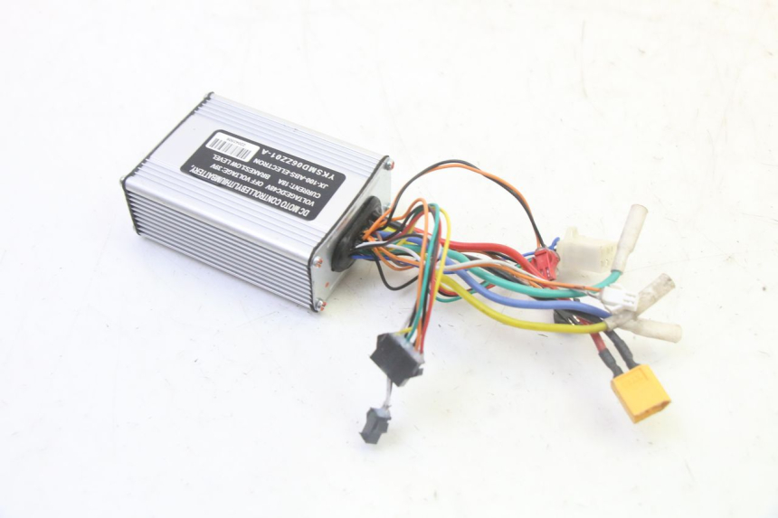 photo de BOITIER CDI HITWAY H5 1 - Autre angle de vue