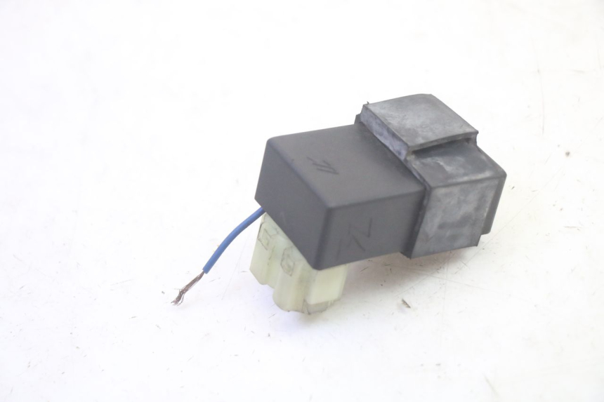 photo de BOITIER CDI PEUGEOT KISBEE 4T 50 (2010 - 2017) - Gros plan technique