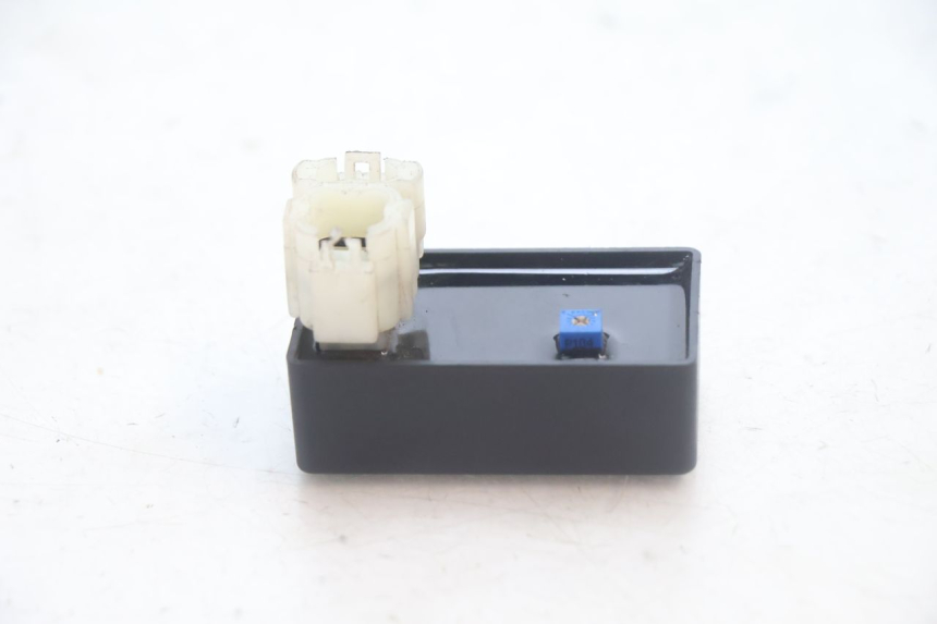 photo de BOITIER CDI PEUGEOT KISBEE 4T 50 (2010 - 2017) - Autre angle de vue