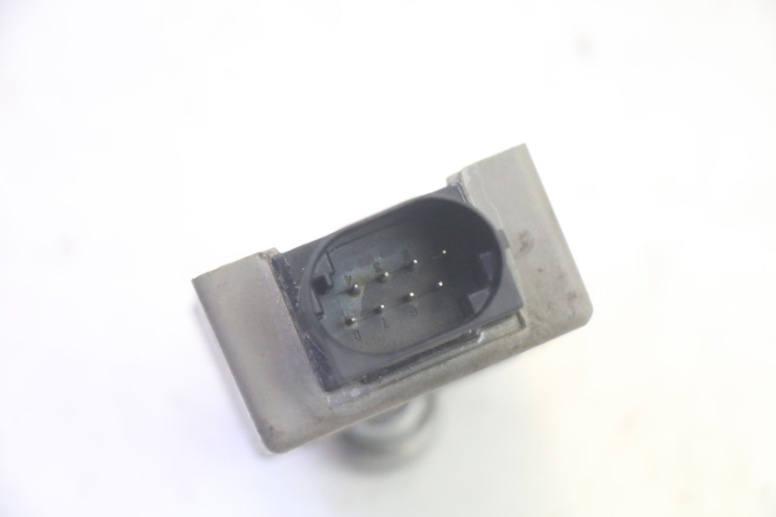 photo de BOITIER CDI PEUGEOT LUDIX 50 (2008 - 2017) - Gros plan technique