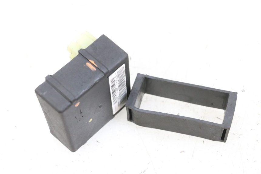 photo de BOITIER CDI PIAGGIO NEW TYPHOON 50 (2018 - 2021) - Gros plan technique