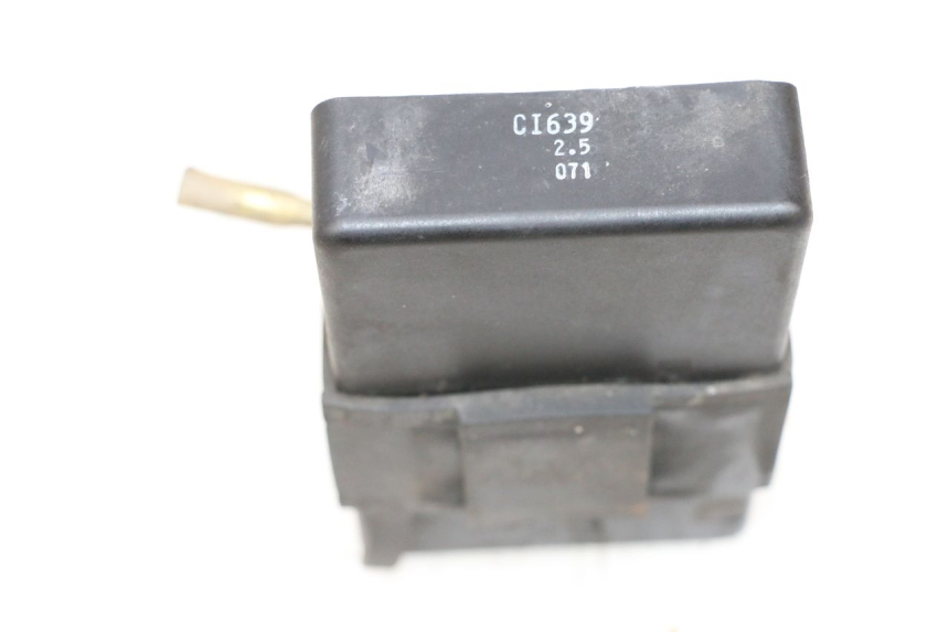 photo de BOITIER CDI HONDA NSR R 125 (1994 - 2003) - Gros plan technique