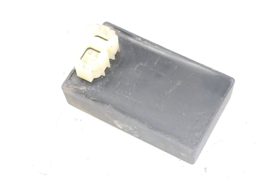 photo de BOITIER CDI PEUGEOT TWEET 4T 50 (2014 - 2019) - Gros plan technique