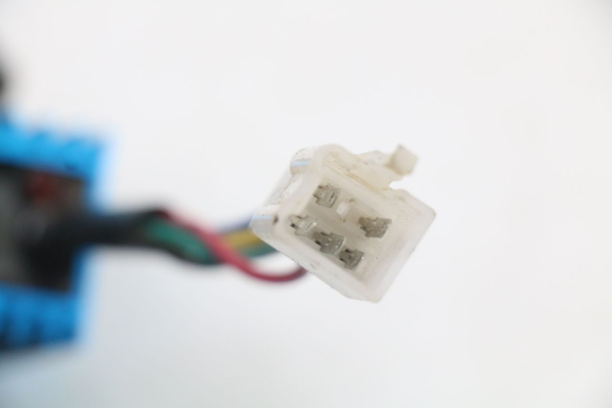 photo de BOITIER CDI APOLLO RFZ 140 - Gros plan technique