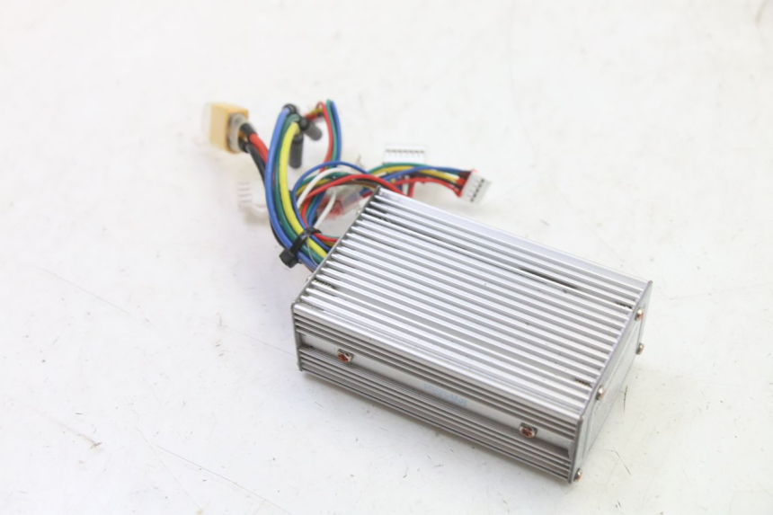 photo de BOITIER CDI PUNK ELECTRIC RIDER 1 - Détail de la pièce