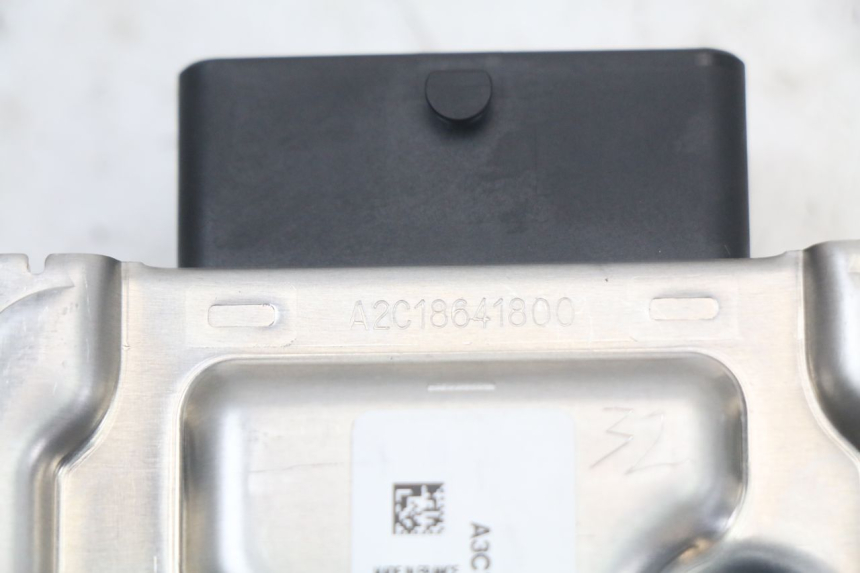 photo de BOITIER CDI ROYAL ENFIELD CONTINENTAL GT 650 (2019 - 2024) - Points de fixation