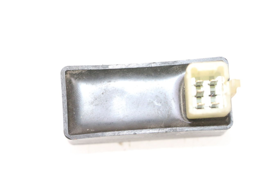 photo de BOITIER CDI PEUGEOT TREKKER 50 (1995 - 2004) - Autre angle de vue