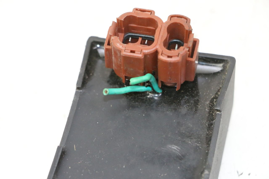 photo de BOITIER CDI PEUGEOT V-CLIC VCLIC 50 (2007 - 2013) - Autre angle de vue