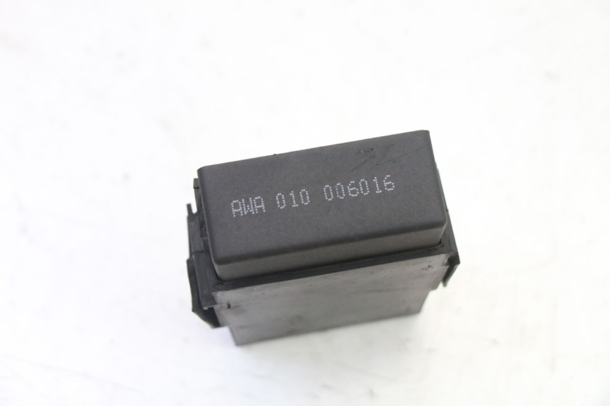 photo de BOITIER CDI PEUGEOT VIVACITY NEW 4T 50 (2008 - 2017) - Gros plan technique