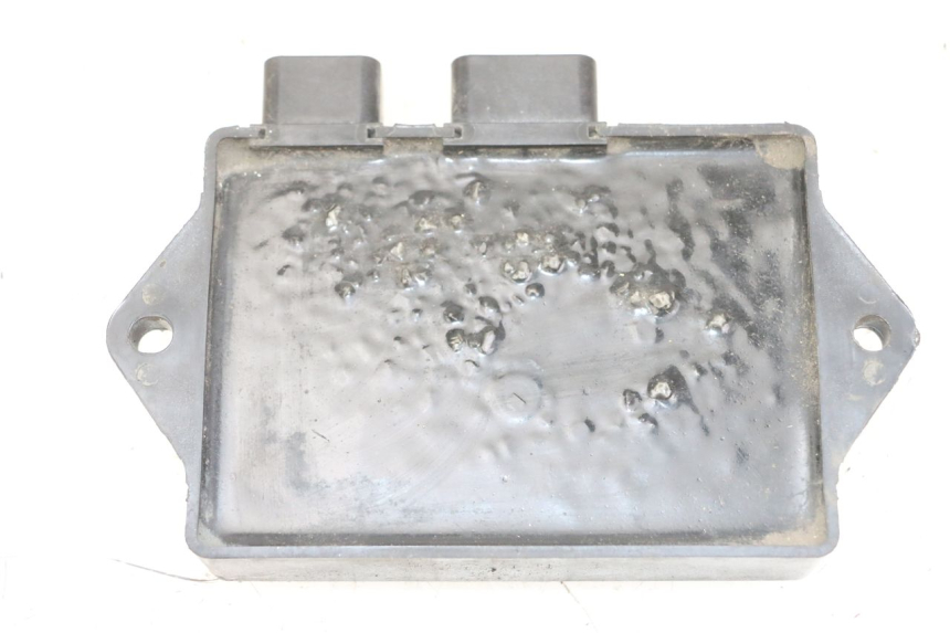 photo de BOITIER CDI YAMAHA FZS FAZER 600 (2001 - 2003) - Gros plan technique