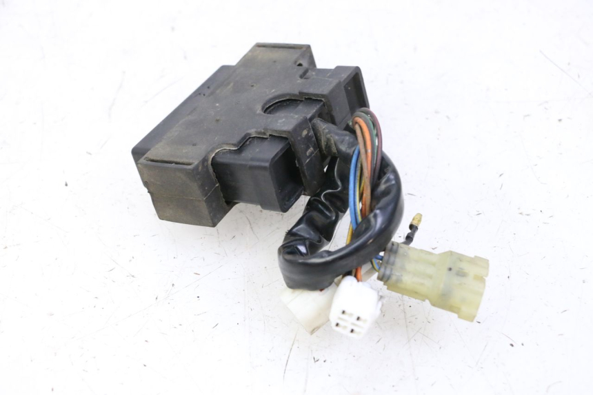 photo de BOITIER CDI YAMAHA YP MAJESTY 125 (2002 - 2006) - Gros plan technique