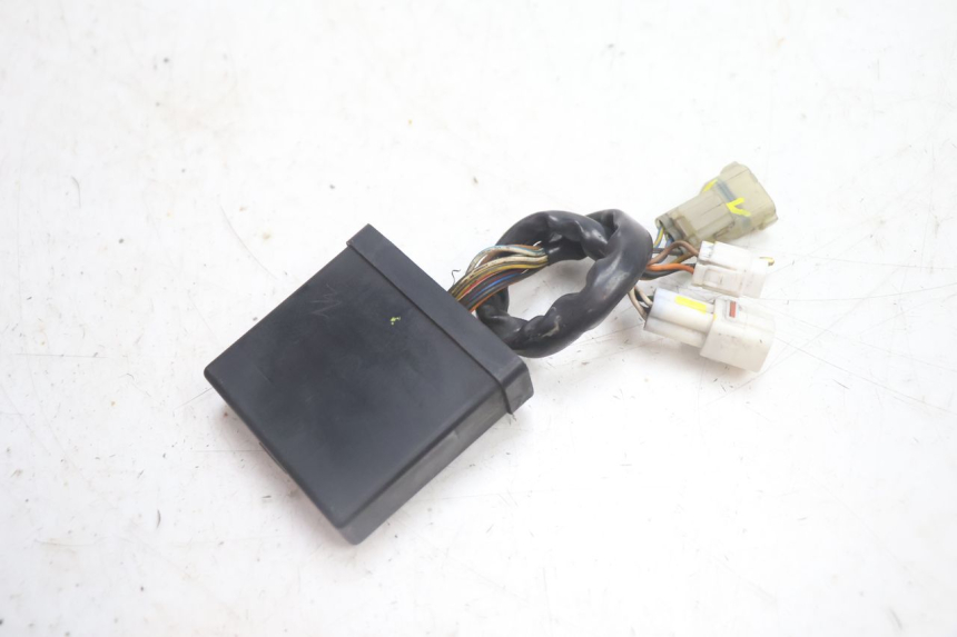 photo de BOITIER CDI YAMAHA YP MAJESTY 125 (2002 - 2006) - Autre angle de vue