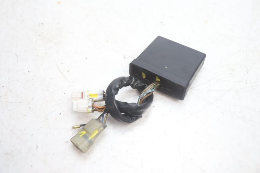 photo de BOITIER CDI YAMAHA YP MAJESTY 125 (2002 - 2006) - Gros plan technique