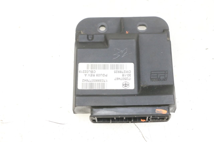 photo de BOITIER CDI PIAGGIO ZIP 4T 50 (2018 - 2020) - Gros plan technique