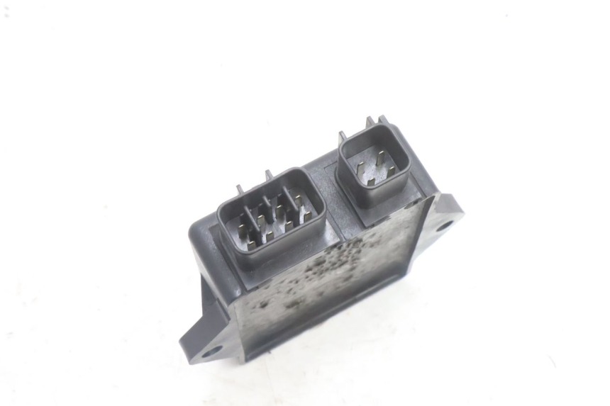 photo de BOITIER CDI KAWASAKI ZZR 600 (1995 - 2004) - Gros plan technique