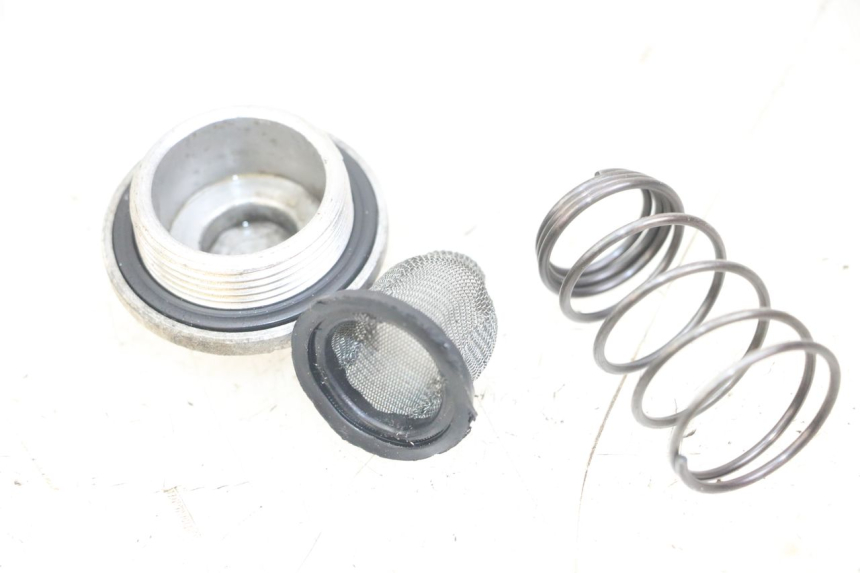 photo de BOUCHON CARTER HUILE JONWAY AZTRAL 125 (2008 - 2017) - Zoom état d’usage