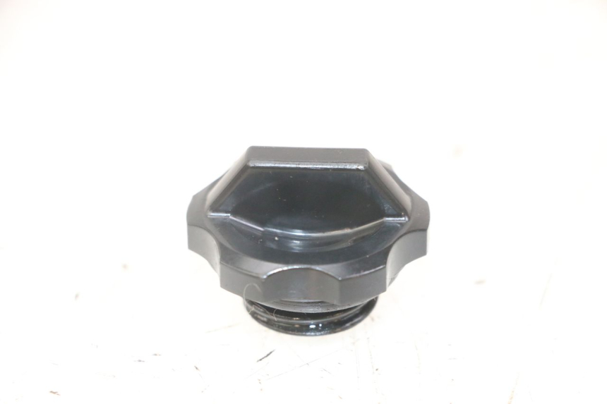 photo de BOUCHON CARTER HUILE HONDA CB R 1000 (2018 - 2023) - Vue principale