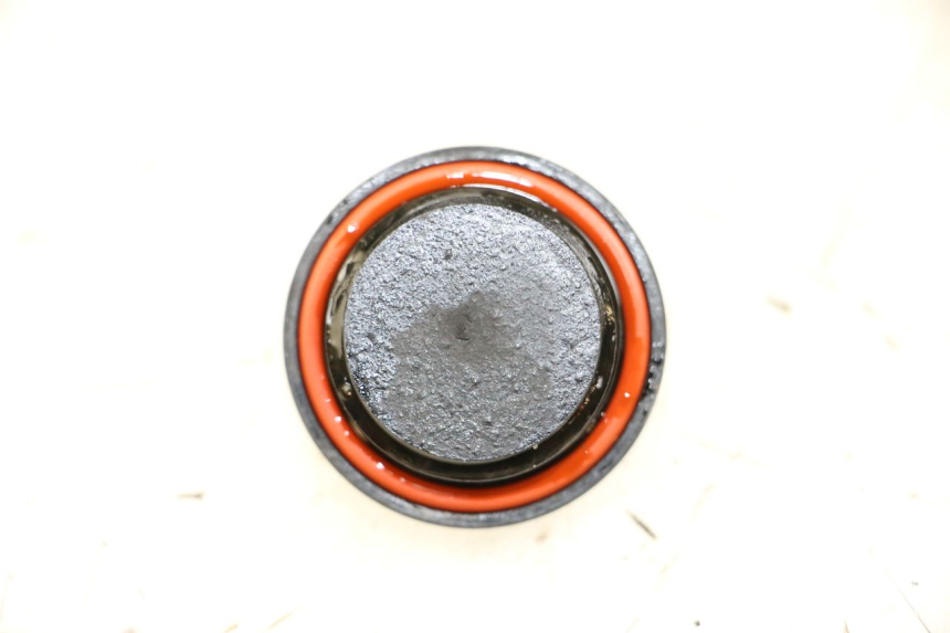 photo de BOUCHON CARTER HUILE YAMAHA XJ600 XJ DIVERSION 600 (1992 - 1997) - Détail de la pièce