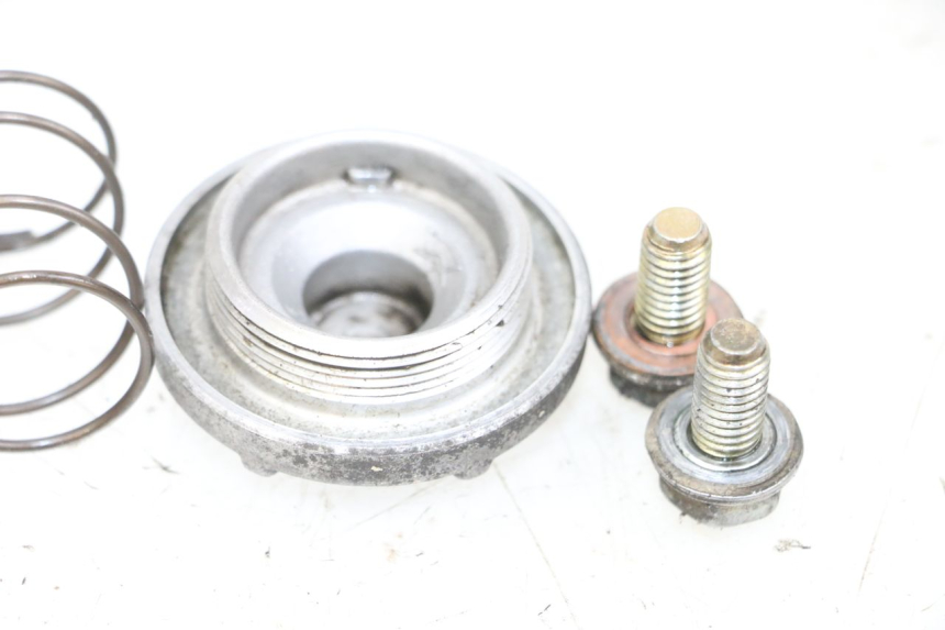 photo de BOUCHON CARTER HUILE YAMAHA YP MAJESTY 125 (2002 - 2006) - Détail de la pièce