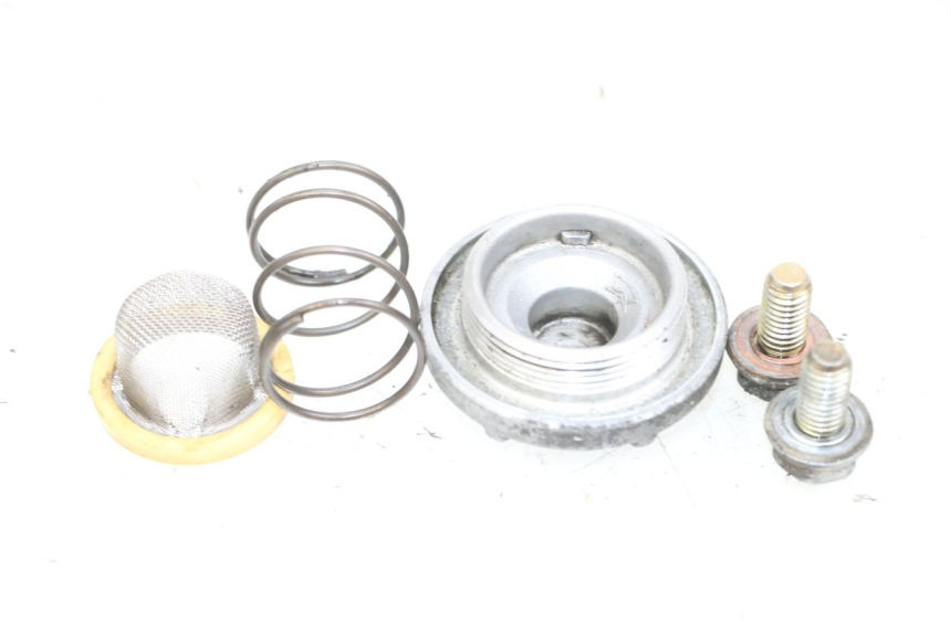 photo de BOUCHON CARTER HUILE YAMAHA YP MAJESTY 125 (2002 - 2006) - Zoom état d’usage