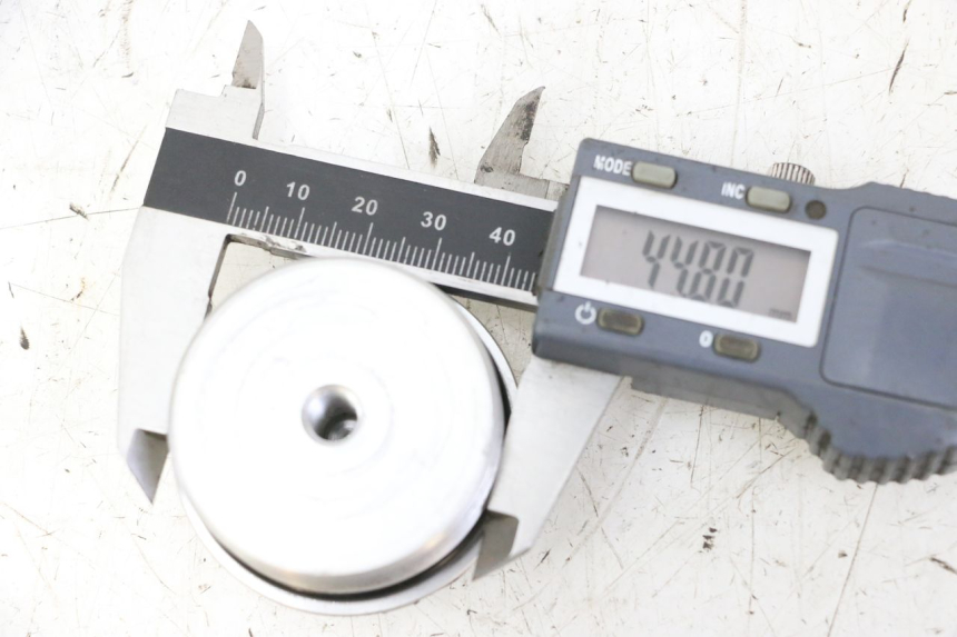 photo de BOUCHON FOURCHE BMW C SPORT 650 (2015 - 2021) - Détail de la pièce