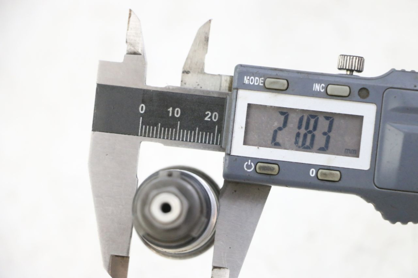 photo de BOUCHON FOURCHE HONDA CR 85 (2003 - 2007) - Autre angle de vue