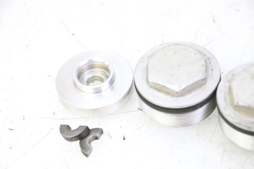 photo de BOUCHON FOURCHE APRILIA ETX 125 (1998 - 2002) - Autre angle de vue