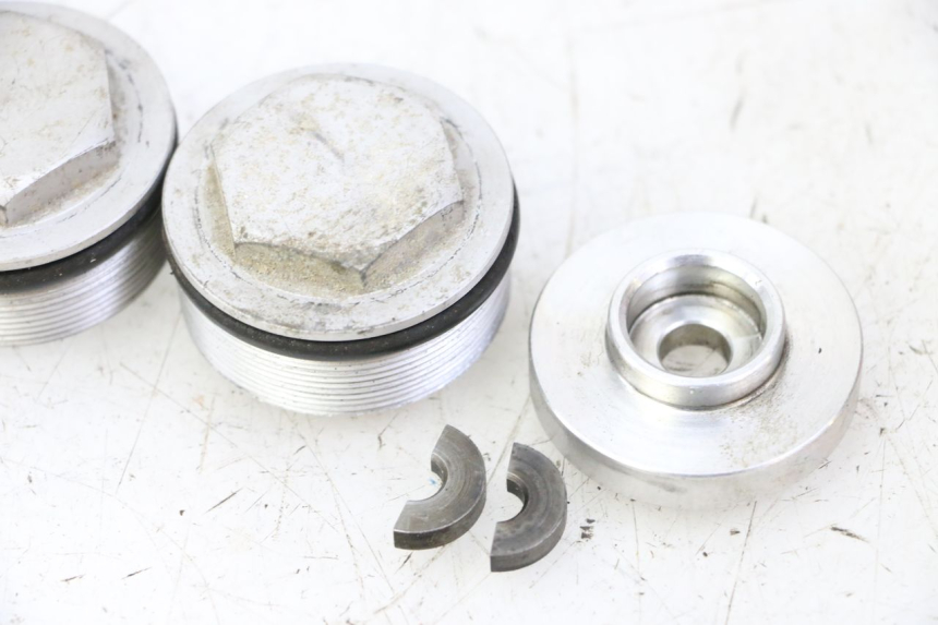 photo de BOUCHON FOURCHE APRILIA ETX 125 (1998 - 2002) - Gros plan technique