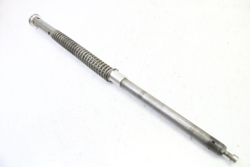 photo de BOUCHON FOURCHE BMW G310 R 310 (2016 - 2020) - Gros plan technique