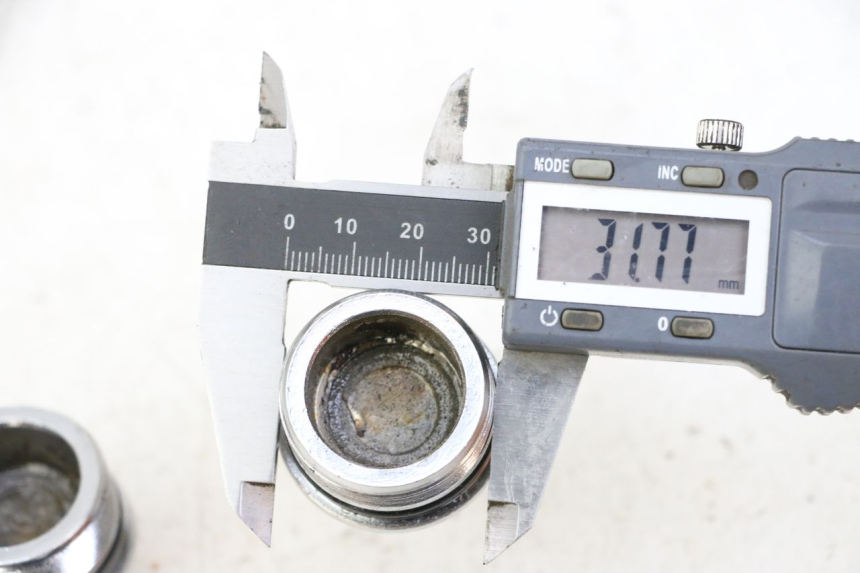 photo de BOUCHON FOURCHE KEEWAY K-LIGHT KLIGHT 125 (2018 - 2025) - Détail de la pièce