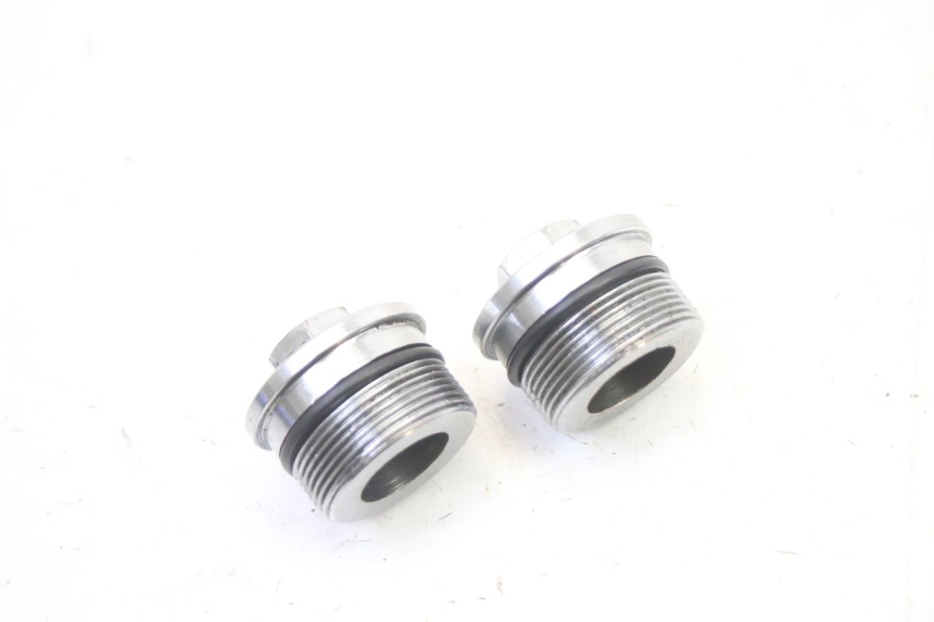 photo de BOUCHON FOURCHE PEUGEOT SATELIS 250 (2006 - 2012) - Gros plan technique