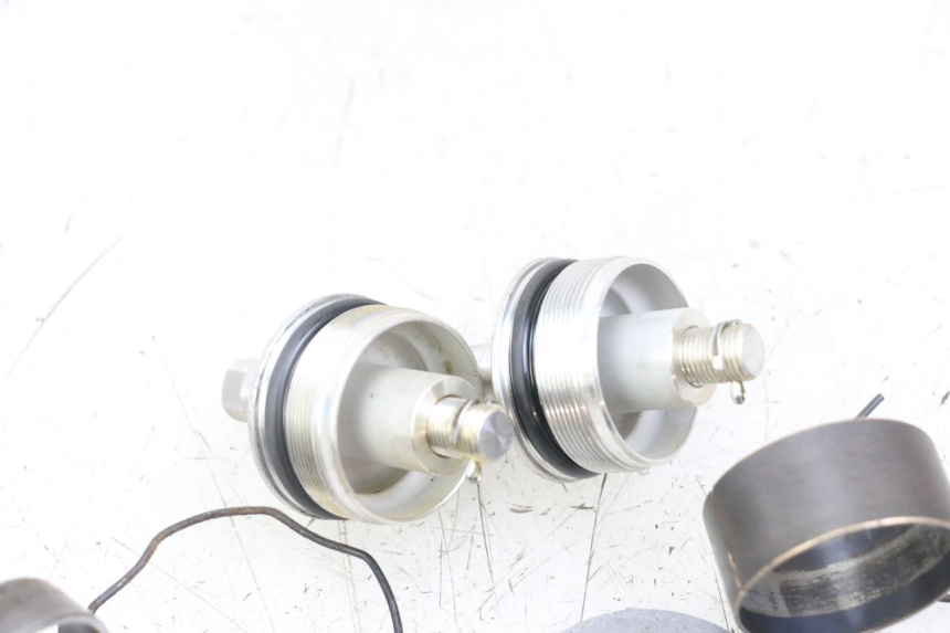 photo de BOUCHON FOURCHE SUZUKI GSX F GSXF 650 (2007 - 2015) - Zoom état d’usage