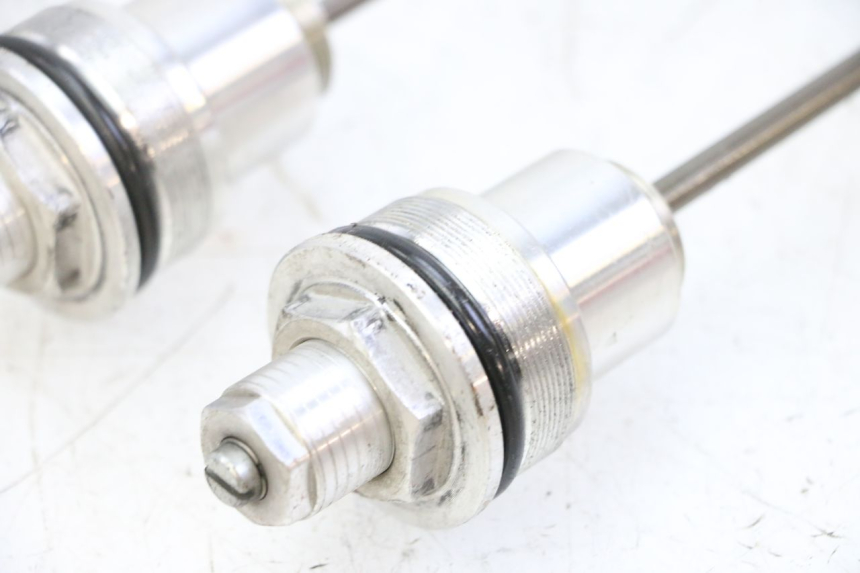 photo de BOUCHON FOURCHE YAMAHA TDM ABS 900 (2002 - 2014) - Autre angle de vue