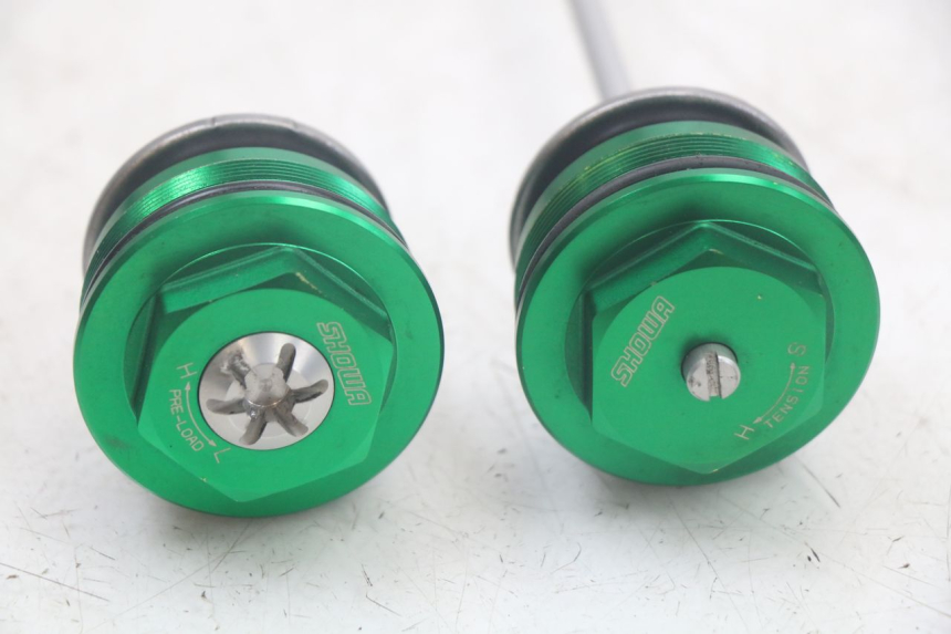 photo de BOUCHON FOURCHE KAWASAKI VERSYS ABS 650 (2015 - 2018) - Détail de la pièce