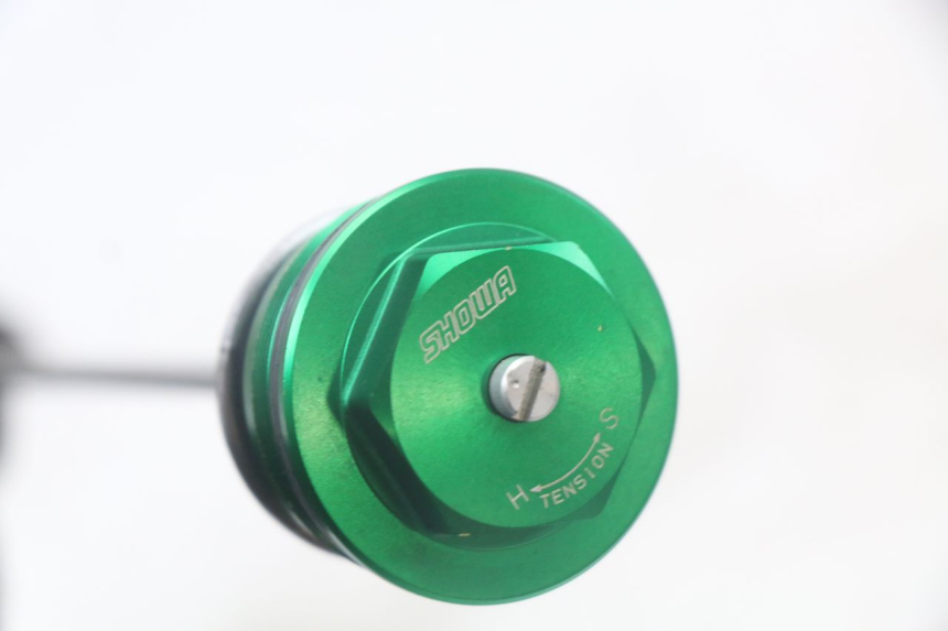 photo de BOUCHON FOURCHE KAWASAKI VERSYS ABS 650 (2015 - 2018) - Autre angle de vue