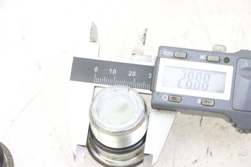 photo de BOUCHON FOURCHE YAMAHA X-MAX XMAX 125 (2010 - 2013) - Détail de la pièce