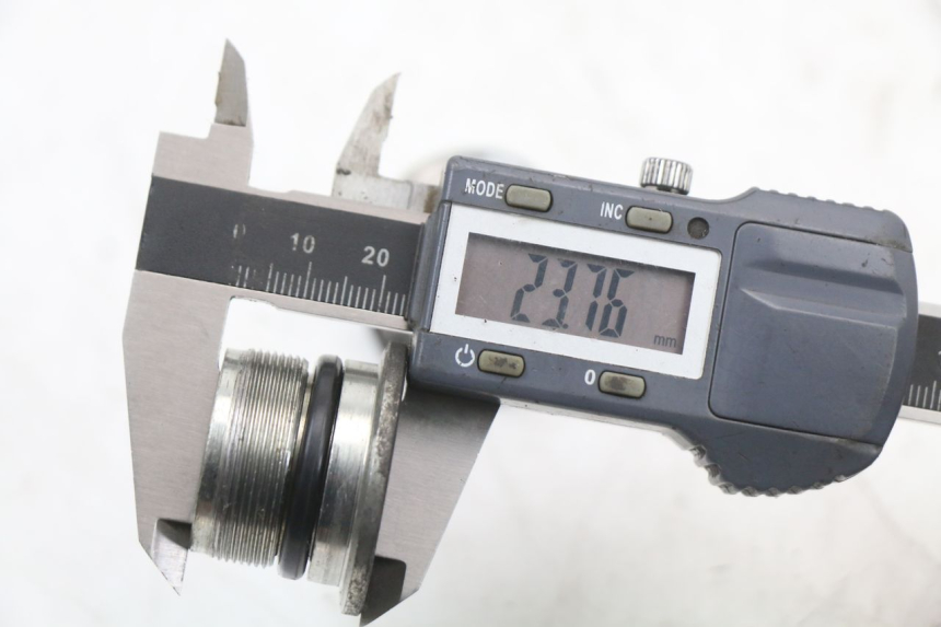 photo de BOUCHON FOURCHE PIAGGIO X10 125 (2012 - 2017) - Vue d’ensemble