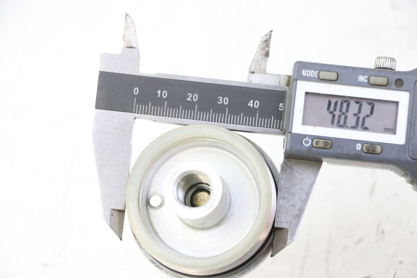 photo de BOUCHON FOURCHE YAMAHA YZ 125 (1998 - 2005) - Détail de la pièce