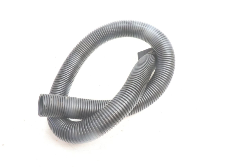 photo de BOUCHON RÉSERVOIR LAVE-GLACE BMW C1 125 (2000 - 2003) - Gros plan technique