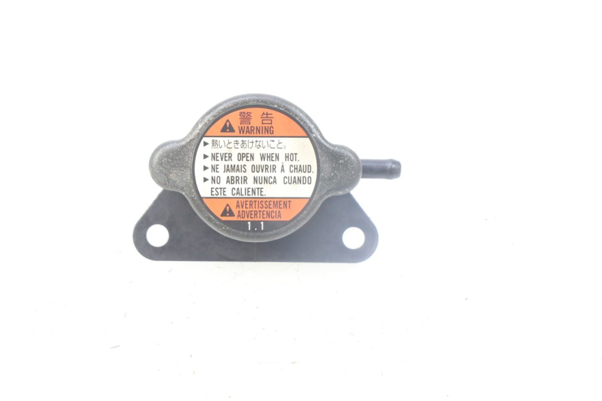 photo de BOUCHON RADIATEUR SUZUKI AN BURGMAN 400 (2006 - 2010) - Zoom état d’usage