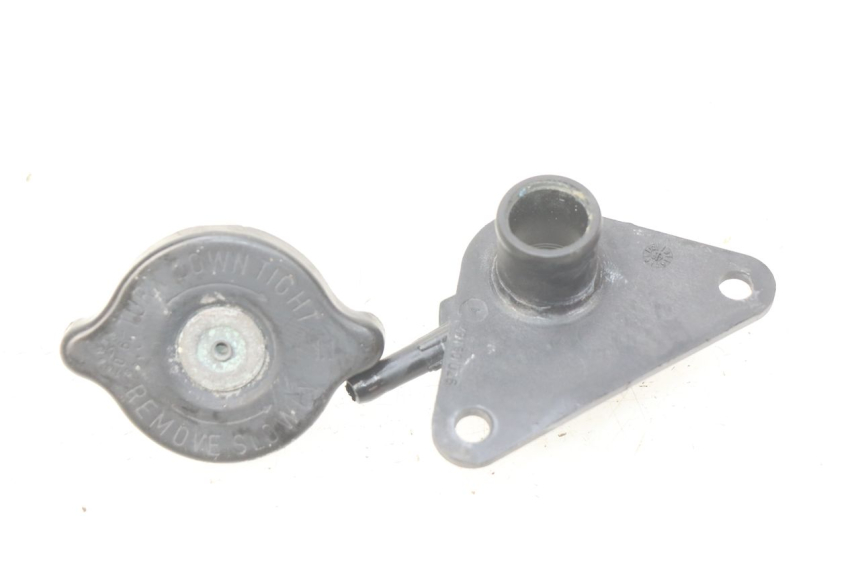 photo de BOUCHON RADIATEUR SUZUKI BURGMAN 125 (2007 - 2014) - Zoom état d’usage