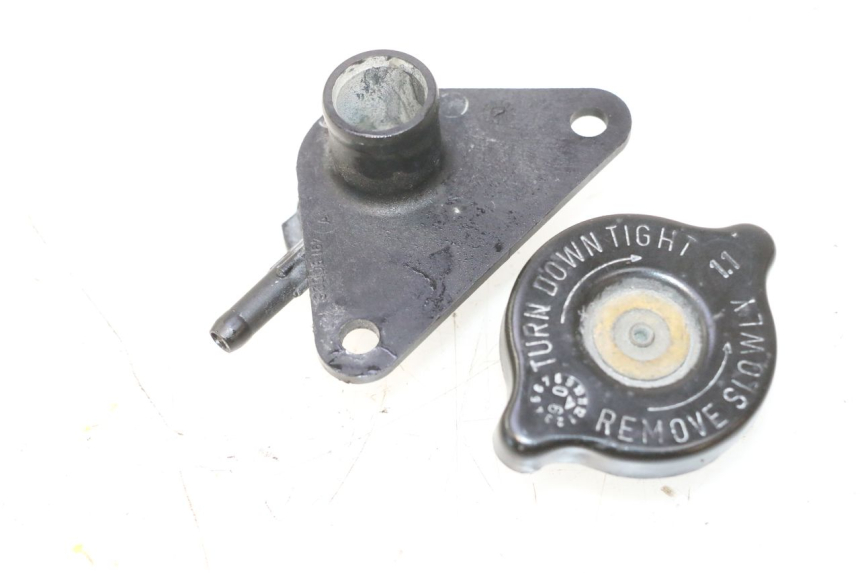 photo de BOUCHON RADIATEUR SUZUKI BURGMAN 125 (2007 - 2014) - Zoom état d’usage