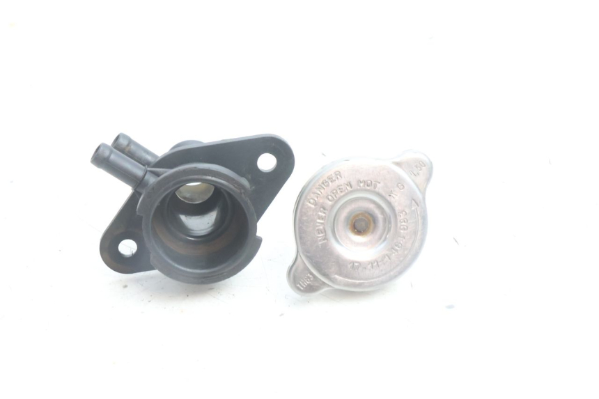 photo de BOUCHON RADIATEUR BMW C1 125 (2000 - 2003) - Vue principale
