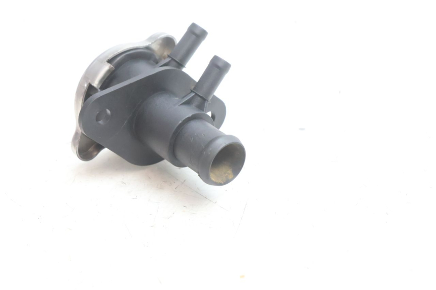 photo de BOUCHON RADIATEUR BMW C1 125 (2000 - 2003) - Points de fixation