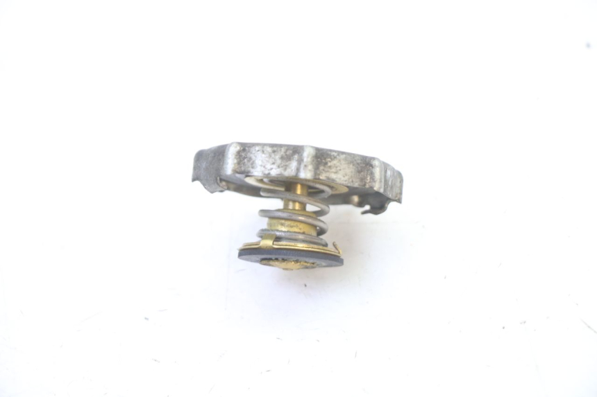 photo de BOUCHON RADIATEUR APRILIA CLASSIC 125 (1995 - 2001) - Zoom état d’usage