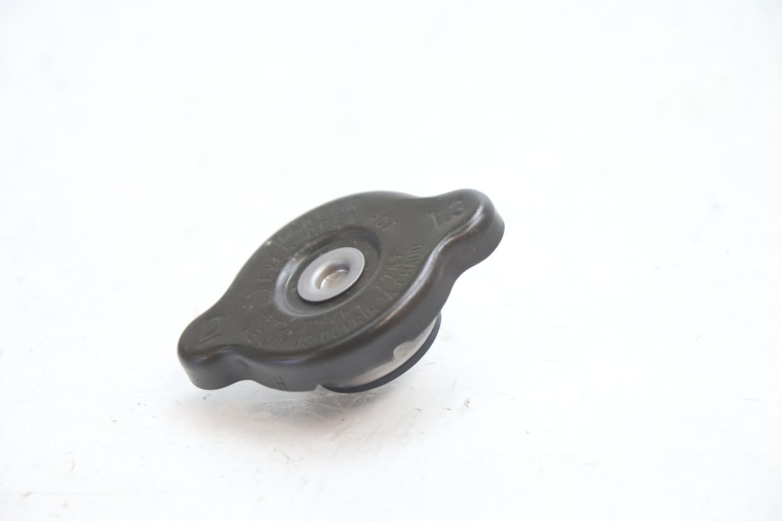 photo de BOUCHON RADIATEUR KAWASAKI ER-6 ER6 N 650 (2005 - 2009) - Vue principale