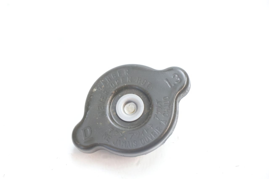 photo de BOUCHON RADIATEUR KAWASAKI ER-6 ER6 N 650 (2005 - 2009) - Détail de la pièce