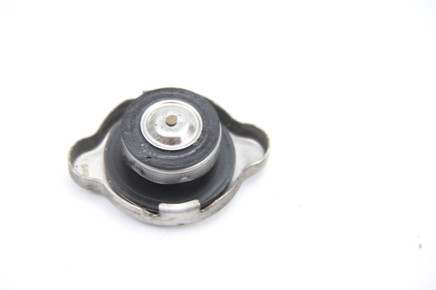 photo de BOUCHON RADIATEUR HONDA FES PANTHEON 125 (2003 - 2007) - Détail de la pièce